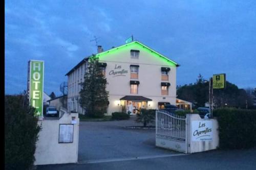 Hotel Logis Les Charmilles Chalon-sur-saone Sud