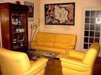 Logis Les Charmilles Chalon-sur-saone Sud 3* Lux
